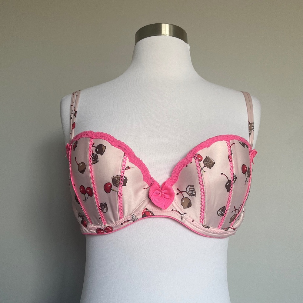 Victoria's Secret Vintage Sexy Little Things Pink Push-up Bra Chocolate Cherries